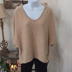 A top for comfort one size fits all cream /peach
